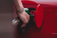 Подробнее о статье Вероятность роста цен на бензин из-за сообщений о проблемах в регионах оценили