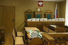 Подробнее о статье Россиянка решила защитить задержанного мужа и попала под статью