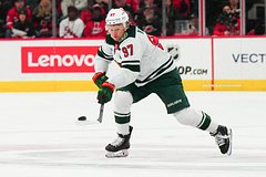 Подробнее о статье Капризов оформил хет-трик и стал первой звездой матча НХЛ